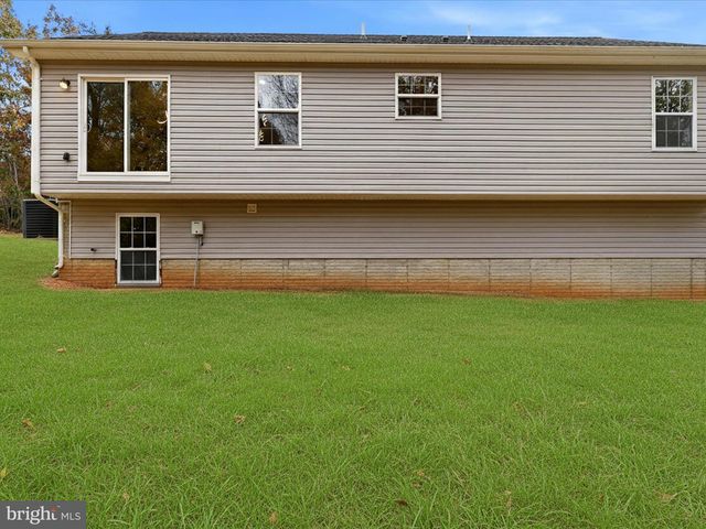 3281 RUSSEL RUN RD, Locust Grove, VA 22508