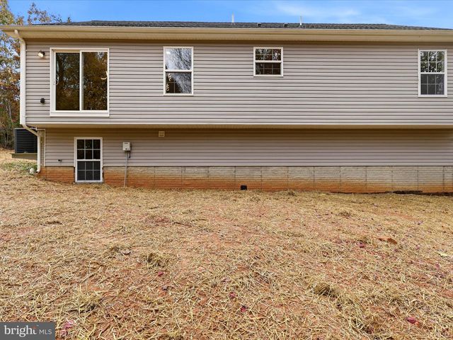 3281 RUSSEL RUN RD, Locust Grove, VA 22508