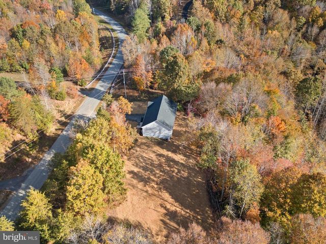 3281 RUSSEL RUN RD, Locust Grove, VA 22508