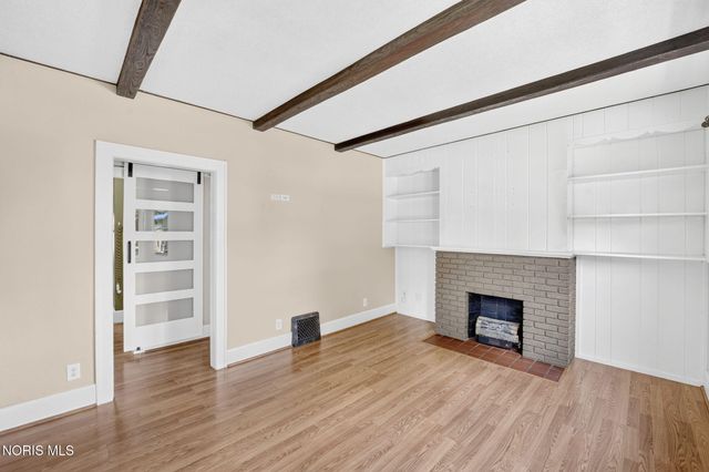 303 E William Street, Maumee, OH 43537