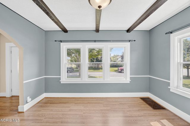 303 E William Street, Maumee, OH 43537