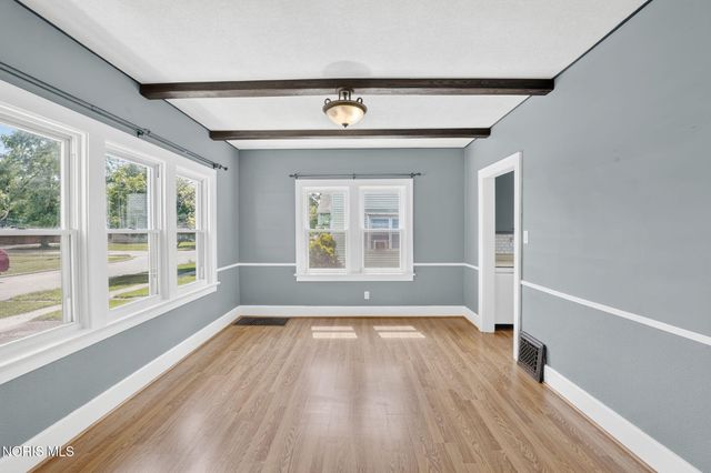 303 E William Street, Maumee, OH 43537