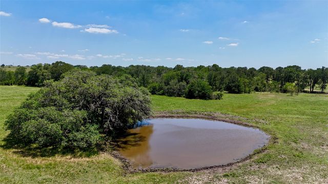 2170 Langdon Road, Weimar, TX 78962