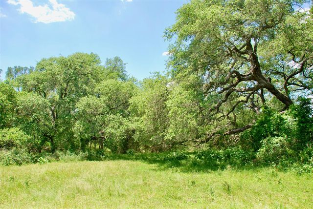 2170 Langdon Road, Weimar, TX 78962