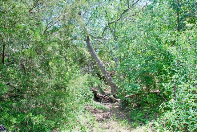 2170 Langdon Road, Weimar, TX 78962