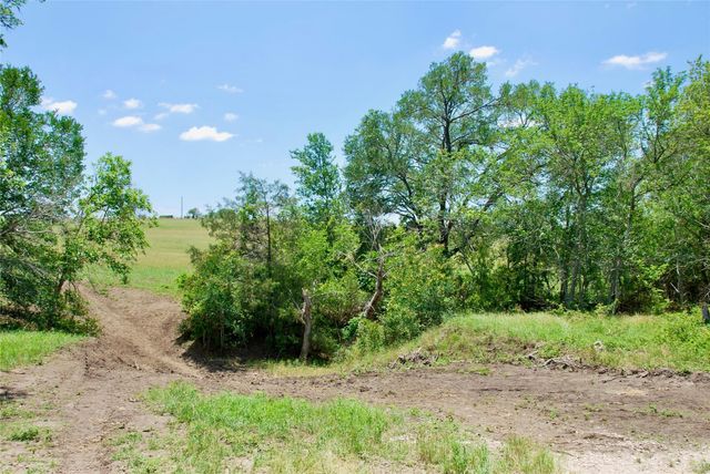 2170 Langdon Road, Weimar, TX 78962
