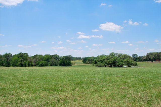 2170 Langdon Road, Weimar, TX 78962
