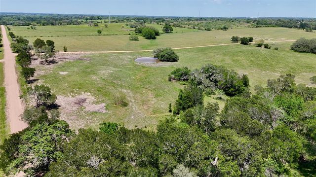 2170 Langdon Road, Weimar, TX 78962