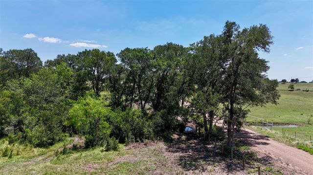 2170 Langdon Road, Weimar, TX 78962
