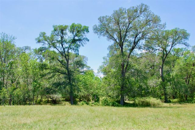 2170 Langdon Road, Weimar, TX 78962
