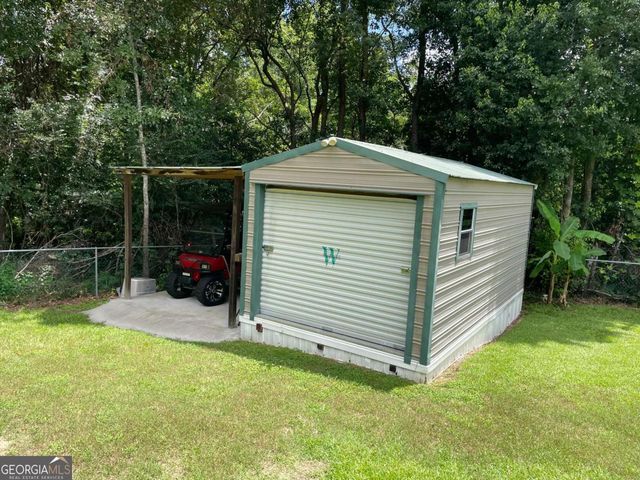 601 Auburn Road, Glennville, GA 30427