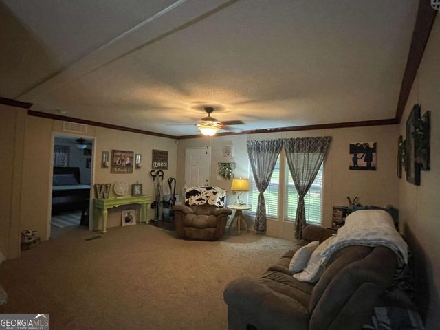 601 Auburn Road, Glennville, GA 30427