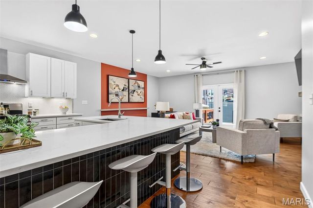 2022 Geyer Avenue, St Louis, MO 63104