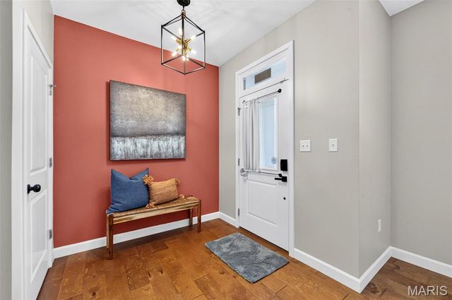 2022 Geyer Avenue, St Louis, MO 63104