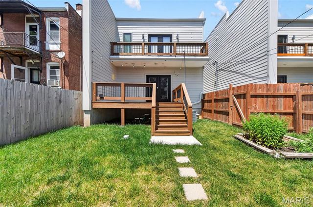 2022 Geyer Avenue, St Louis, MO 63104