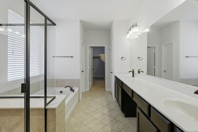 27418 Valle Blf, Boerne, TX 78015