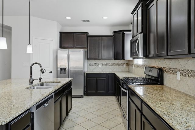 27418 Valle Blf, Boerne, TX 78015