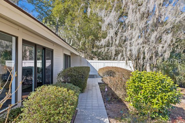 35 Stable Gate Rd, Hilton Head Island, SC 29926