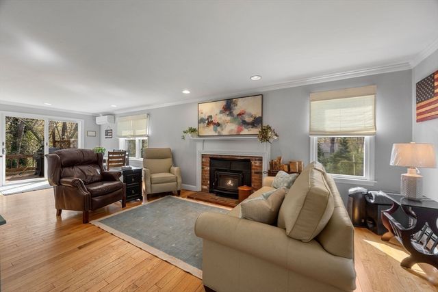 21 Many Oaks Cir, Yarmouth, MA 02675