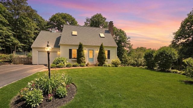 21 Many Oaks Cir, Yarmouth, MA 02675