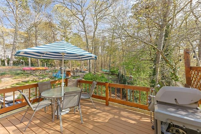21 Many Oaks Cir, Yarmouth, MA 02675
