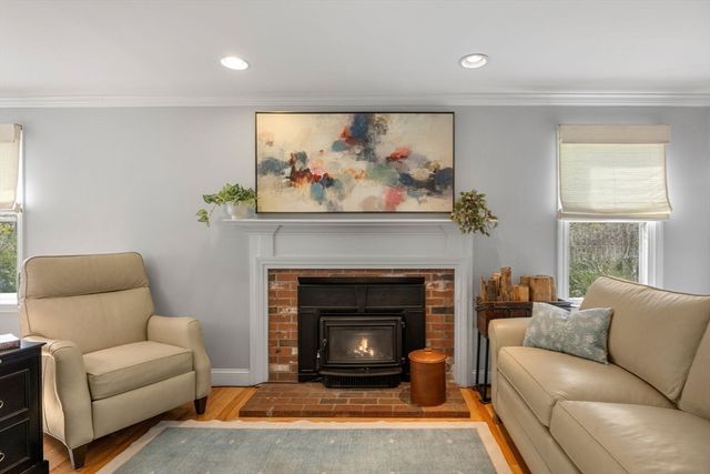 21 Many Oaks Cir, Yarmouth, MA 02675