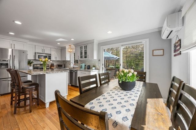 21 Many Oaks Cir, Yarmouth, MA 02675