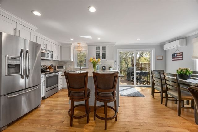 21 Many Oaks Cir, Yarmouth, MA 02675