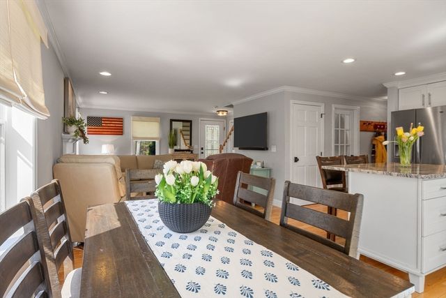 21 Many Oaks Cir, Yarmouth, MA 02675