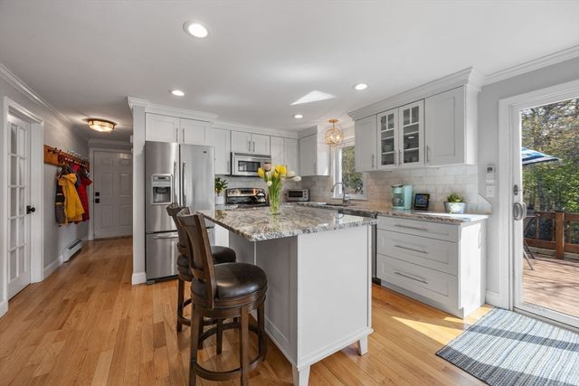 21 Many Oaks Cir, Yarmouth, MA 02675