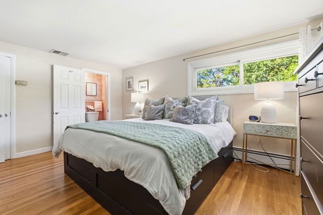 75 Perry Avenue, Lynnfield, MA 01940