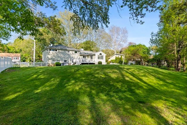 75 Perry Avenue, Lynnfield, MA 01940