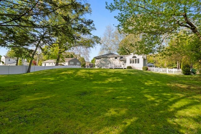 75 Perry Avenue, Lynnfield, MA 01940