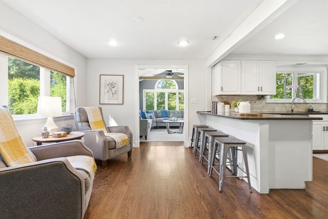 75 Perry Avenue, Lynnfield, MA 01940