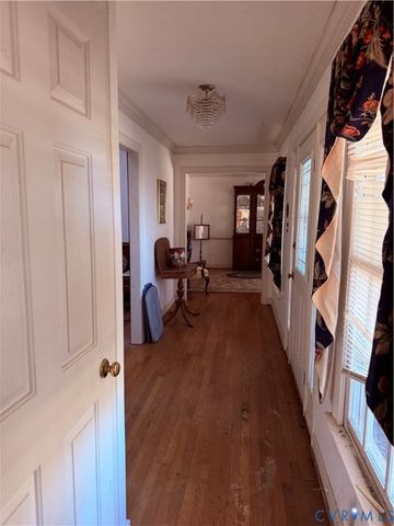 9045 Tate Ln, Hanover, VA 23116
