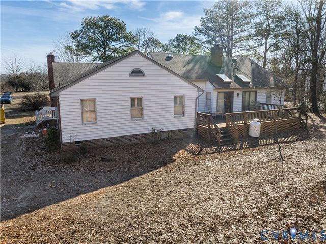 9045 Tate Ln, Hanover, VA 23116