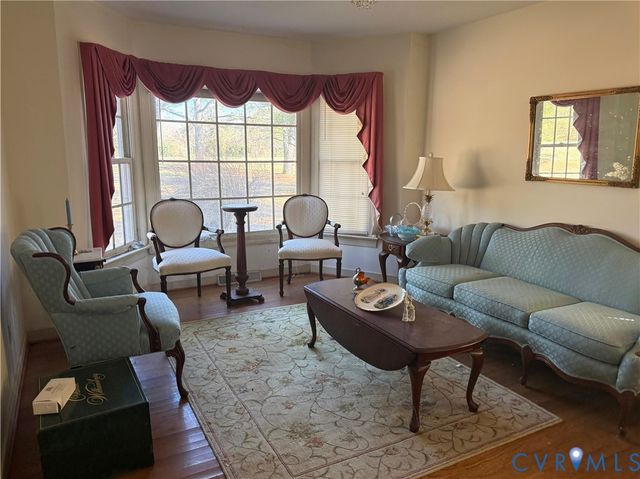 9045 Tate Ln, Hanover, VA 23116