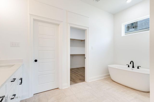 125 Chase Drive, Scott, LA 70583