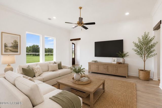 125 Chase Drive, Scott, LA 70583