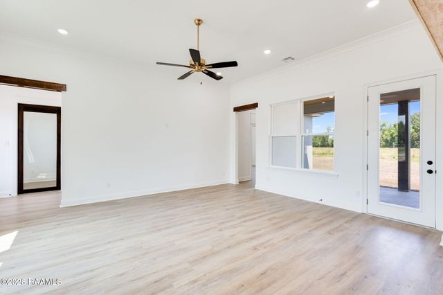 125 Chase Drive, Scott, LA 70583