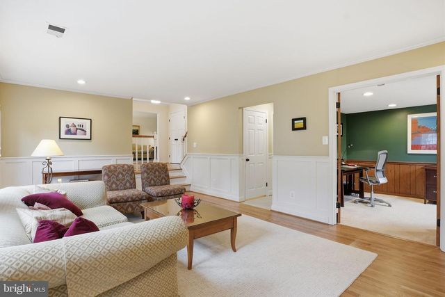 6 THORBURN PL, Gaithersburg, MD 20878