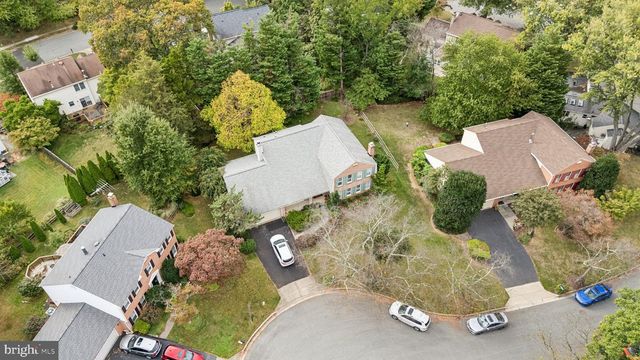 6 THORBURN PL, Gaithersburg, MD 20878