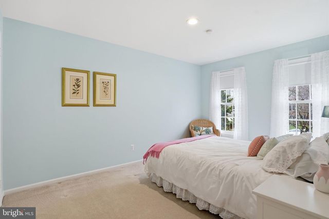 6 THORBURN PL, Gaithersburg, MD 20878