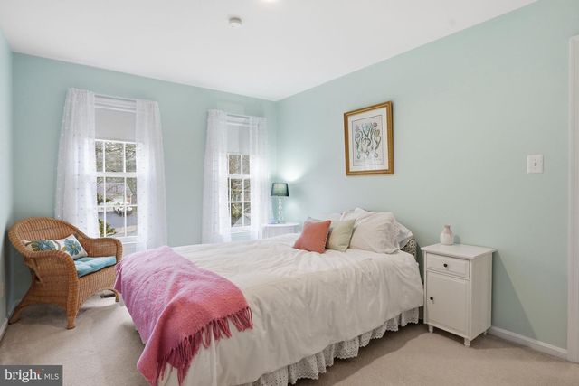 6 THORBURN PL, Gaithersburg, MD 20878