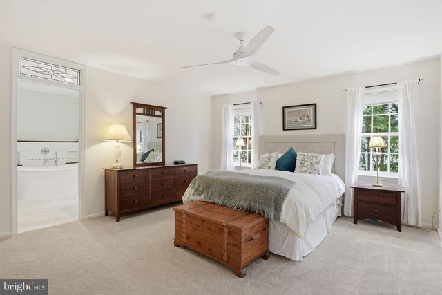 6 THORBURN PL, Gaithersburg, MD 20878