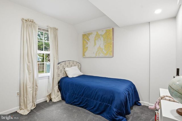 6 THORBURN PL, Gaithersburg, MD 20878