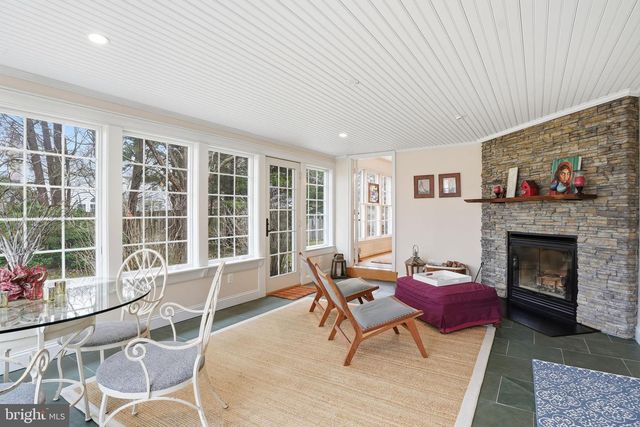 6 THORBURN PL, Gaithersburg, MD 20878