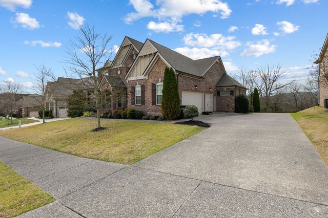 6729 Falls Ridge Ln, College Grove, TN 37046