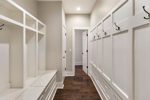 6729 Falls Ridge Ln, College Grove, TN 37046