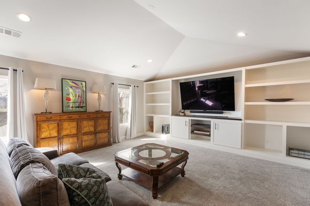 6729 Falls Ridge Ln, College Grove, TN 37046